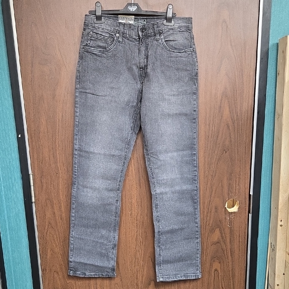Urban Star Size 32x31 Grey Wash Relaxed Fit Straight Leg Jeans